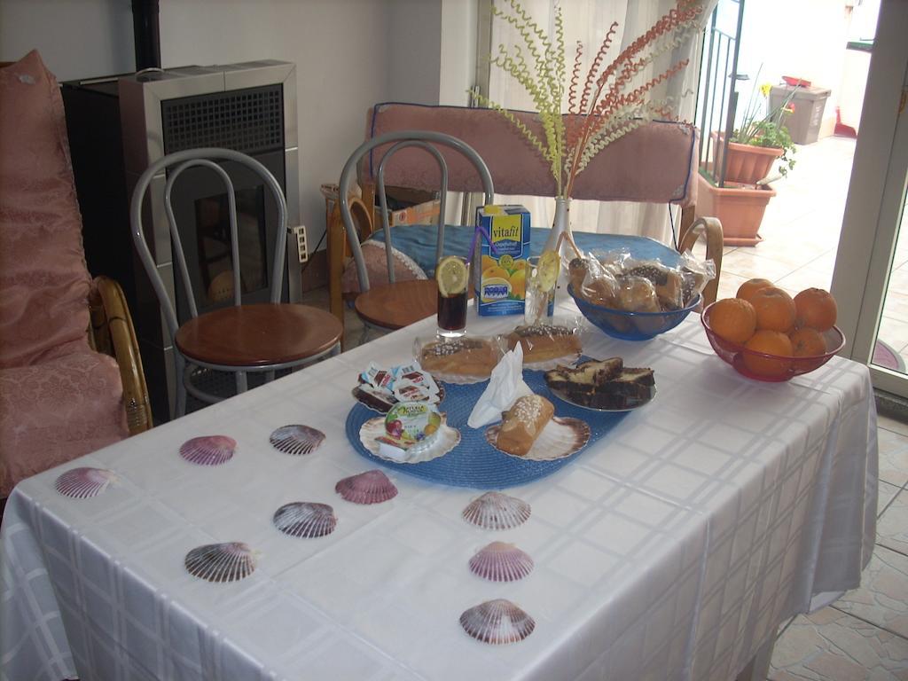 Beb I Delfini Di Casa Paola Bed & Breakfast Mascali Dış mekan fotoğraf