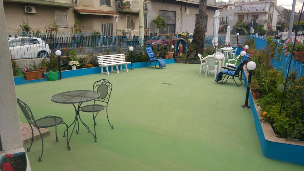 Beb I Delfini Di Casa Paola Bed & Breakfast Mascali Dış mekan fotoğraf