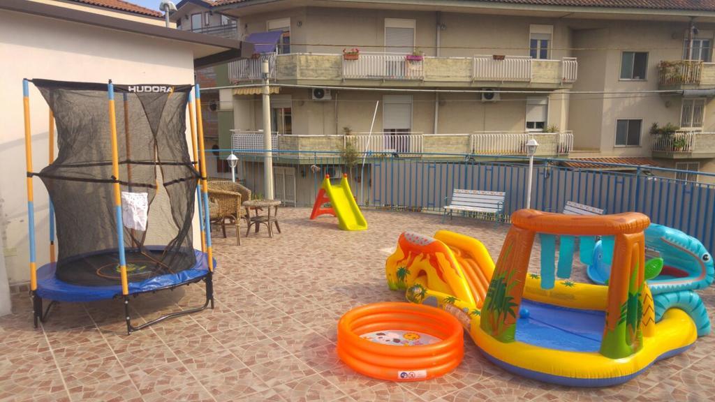 Beb I Delfini Di Casa Paola Bed & Breakfast Mascali Dış mekan fotoğraf