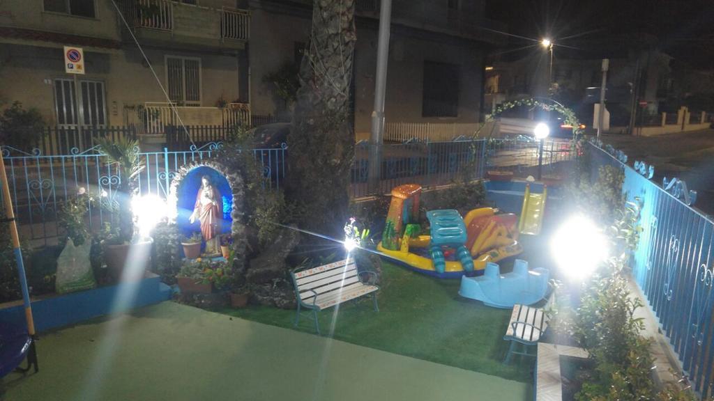 Beb I Delfini Di Casa Paola Bed & Breakfast Mascali Dış mekan fotoğraf