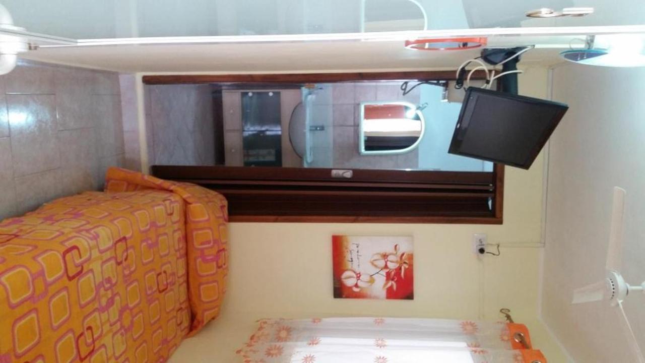Beb I Delfini Di Casa Paola Bed & Breakfast Mascali Oda fotoğraf